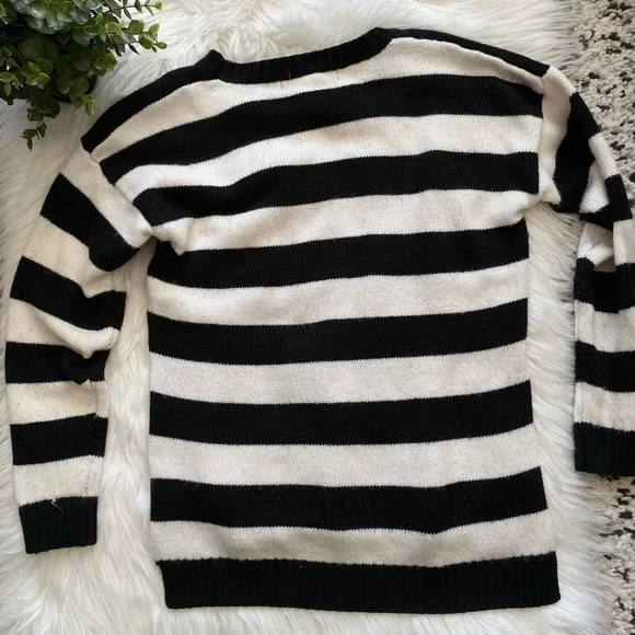 *sold* Oh Snap’ Gingerbread Man Ugly Sweater - Picture 8 of 8